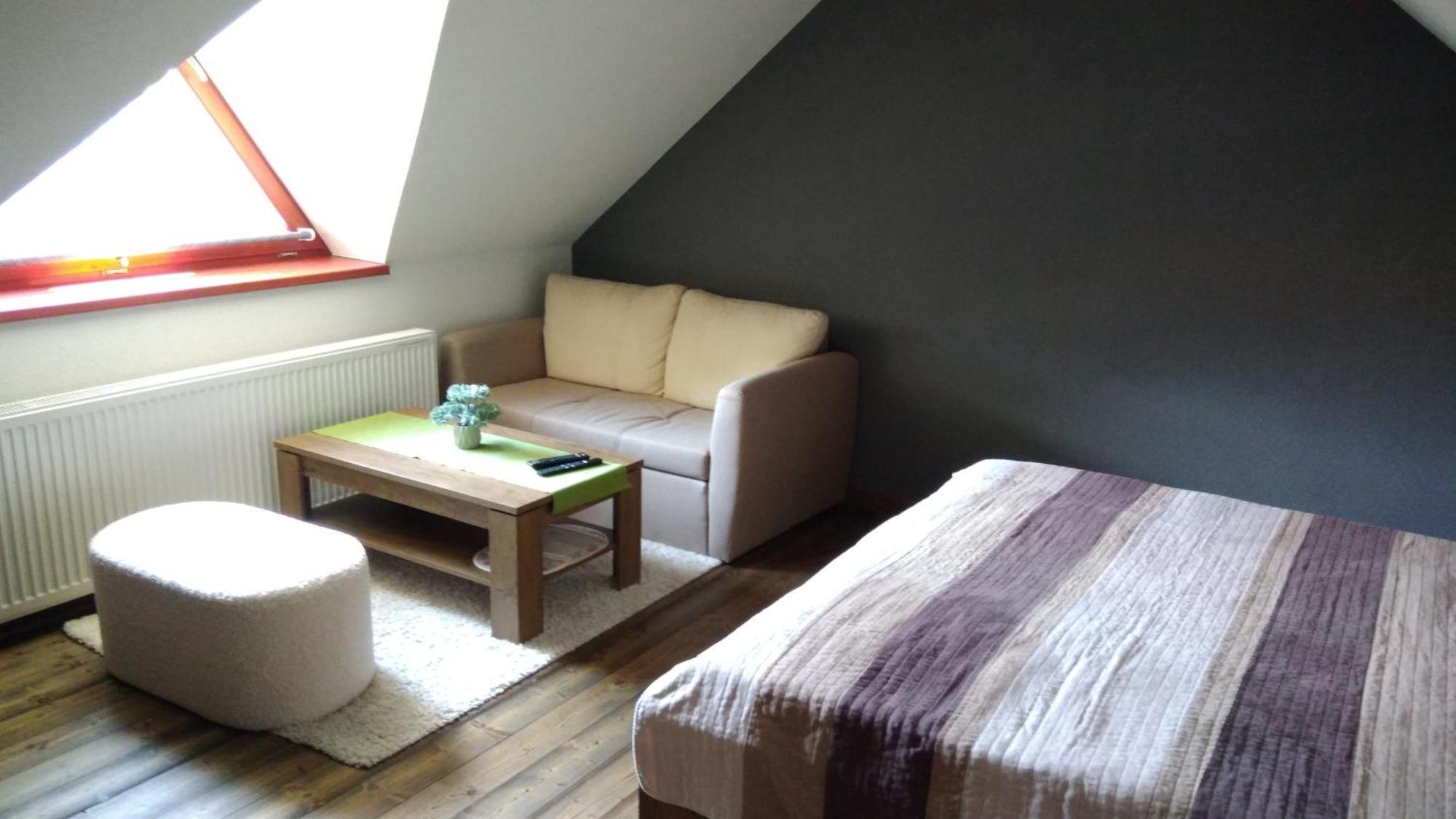 Liptovský Mikuláš Apartman Route 18 מראה חיצוני תמונה