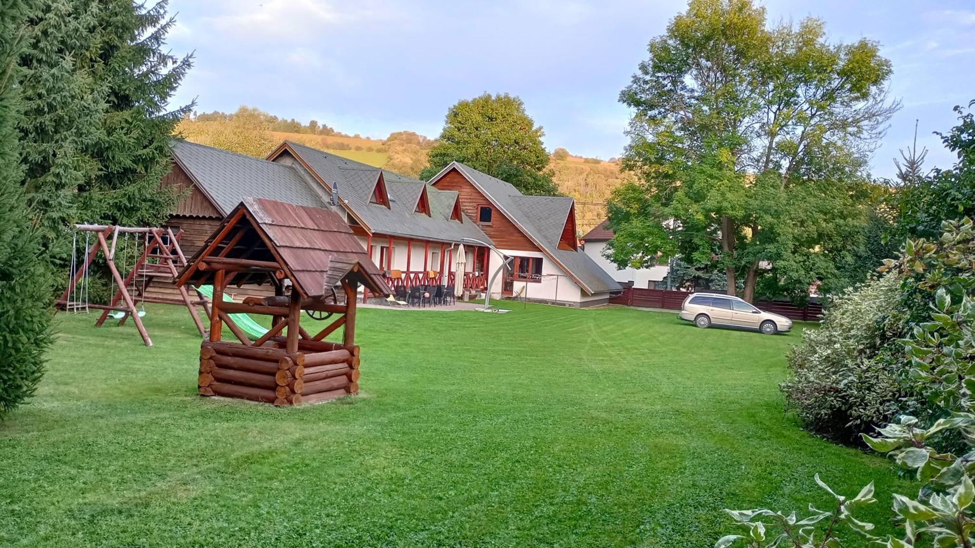 Liptovský Mikuláš Apartman Route 18 מראה חיצוני תמונה